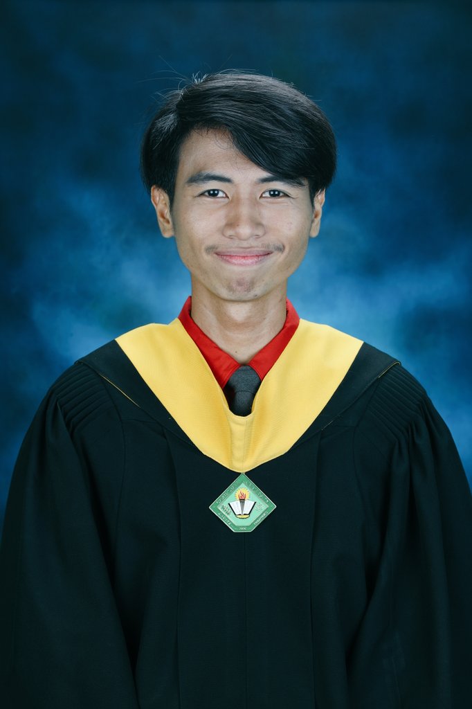 NewbieTokiomi's tweet photo. Yung feeling na kinontrol nila pag ngiti mo tapos real talk gagraduate kana din sa wakas hahaha
P.S : may nginig sa mga labi habang naka smile
#SOONTOGraduate https://t.co/iehIGihVyc