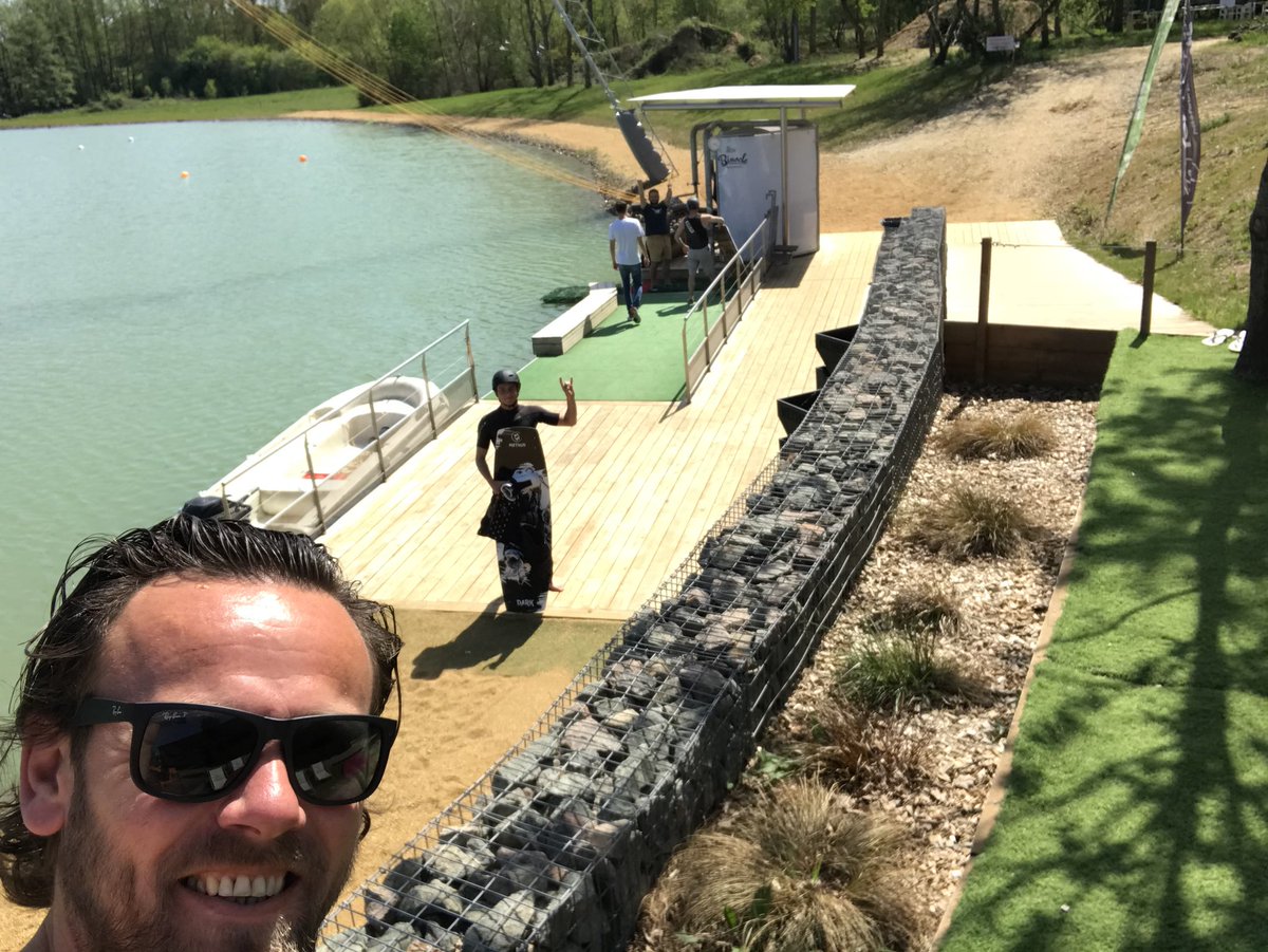 SAVIDANSTEVE's tweet photo. ➡️ #vendredi #wakeboard avec la #team #tjrsautaquet @ANJOUWAKECREW @anjouwakepark #FFSNW @Joris_Sav @maxp49 @JulesLavieille https://t.co/wPI98RfEXL