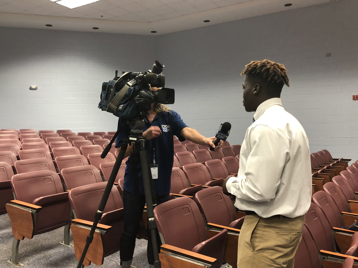 shs_bluejackets's tweet image. Congratulations to Zaire Anderson as he embarks his upcoming football journey to Nassau Community College in Brooklyn, NY. Great signing day!! #thebluejacketway