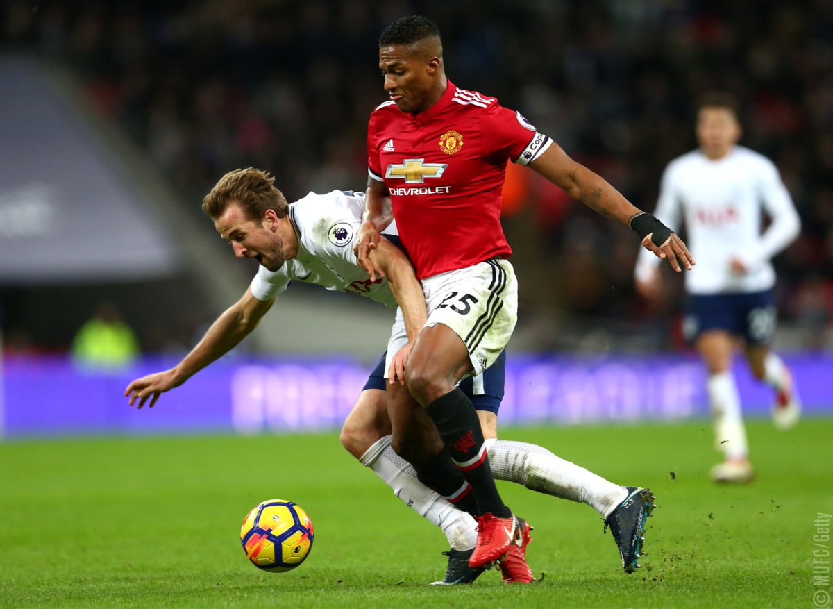 ManUtd's tweet photo. Q. "Do you think it's an advantage for Spurs given that the game is at Wembley?

Jose: "I think when you go to these big moments with these big decisions, semi-finals, finals, I don't think it's an advantage. For me, it's the same as playing at Old Trafford." #MUFC https://t.co/1MywkXxbHj