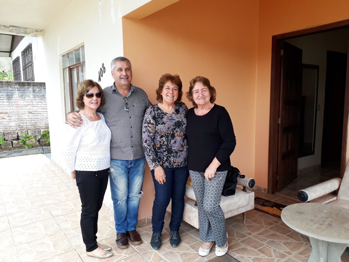 Comemoração dos 60 anos da minha mana Étina. Todos 4 irmãos juntos. Muita alegria.