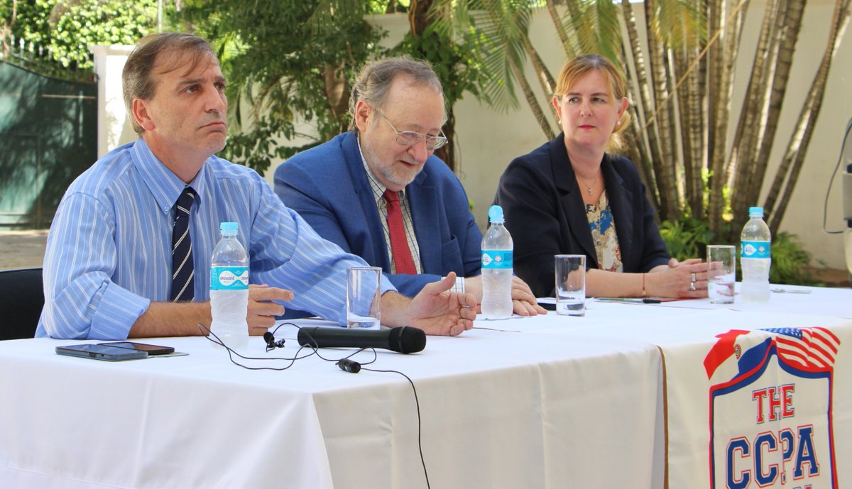 ccpaschool's tweet photo. Charla sobre la influenza con el Dr. Tomás Mateo Balmelli
El 19 de abril de 2018, en el local del CCPA School, el pediatra e infectólogo, Dr. Tomás Mateo Balmelli, ofreció una charla sobre la influenza dirigida a padres de alumnos de la institución. #CCPASchool #CampañaInfluenza https://t.co/SMGeWHkQkP