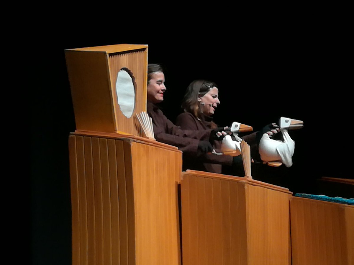 ajlagarriga's tweet photo. Ahir 520 alumnes d’Educació Infantil de les escoles de #laGarriga van anar al @TeatrelaGarriga a veure Guyi Guyi, un espectacle de titelles sobre la recerca de la identitat i la por a les diferències #lagarrigaeduca #programaACE https://t.co/dS0mf98D7U