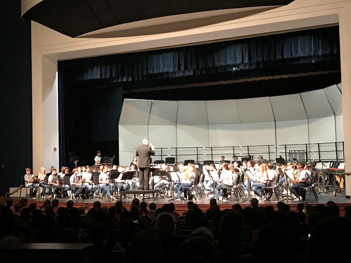 JohnLGolden's tweet photo. 5th graders did a wonderful job at the Spring Concert. Thank you Mr. Bonner! https://t.co/YgPvTrUDTS