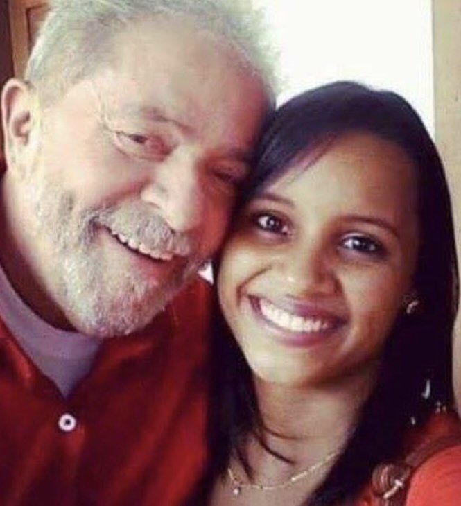 Quando é no voto, a gente ganha sempre. Parabéns Gleici! 

#timelula