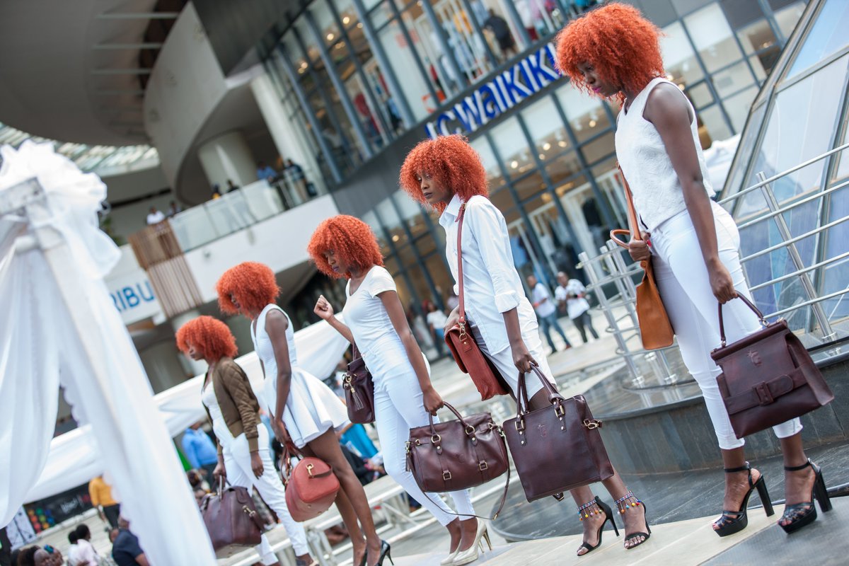 FashionNairobi's tweet photo. @RunwayKenya @darling_kenya @blackUpCosmetic Get value for your money Shop for a wide selection of styles &amp; brands of women's handbags designed by Gulsun Ahmed @gulsoun #IgulLeather She Showcased her Collections during #DarlingRunwayKenya 
#MadeInKenya #FashionFriday #FashionFridayKe #NairobiFashionHub 
#BuyKenyanBuildKenya https://t.co/TFCUiOlKl9