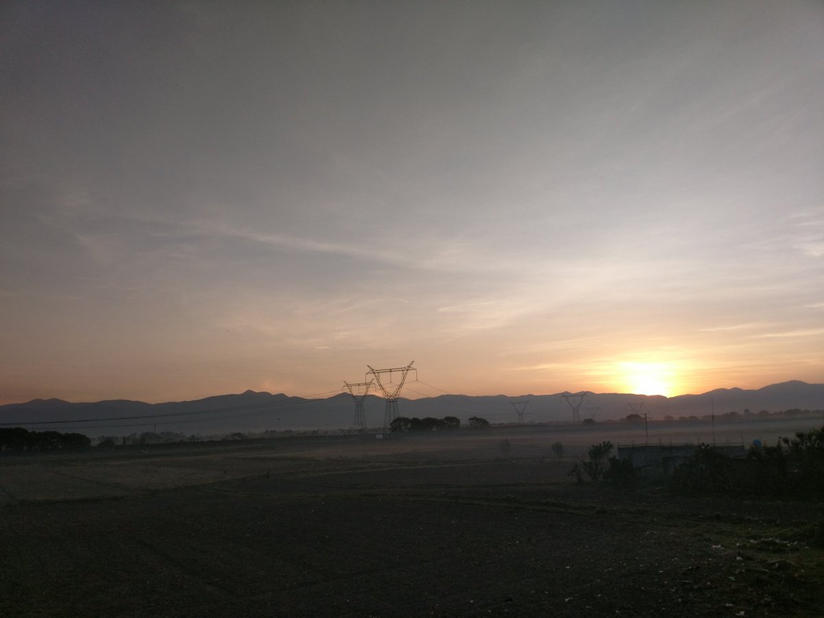 AnaMariaPatoni's tweet photo. "No esperes por el momento perfecto toma el momento y hazlo perfecto" 🌼🌸🌄
#ViernesFinDeSemana
#Otzolotepec https://t.co/6vFVVSOobC