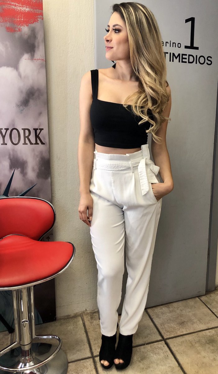 Mis extenciones de <a href="/paolasupply/">PAOLABEAUTY</a> 💖😍 súper naturales !! GRACIAS