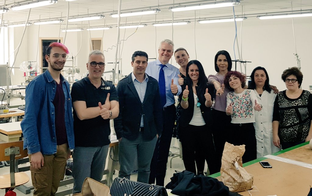 GiusyVersace's tweet photo. Felice di tornare a #Isernia e ritrovare dopo anni le persone belle con cui ho lavorato in passato! La storia di chi ci ha fortemente creduto riuscendo a trasformare il sogno in realtà! @Modaimpresasrl 👊😉 #NeverGiveUp con #PoaloZangrillo e @MarroccoPatty insieme per il #Molise https://t.co/AdRiYSwcBc