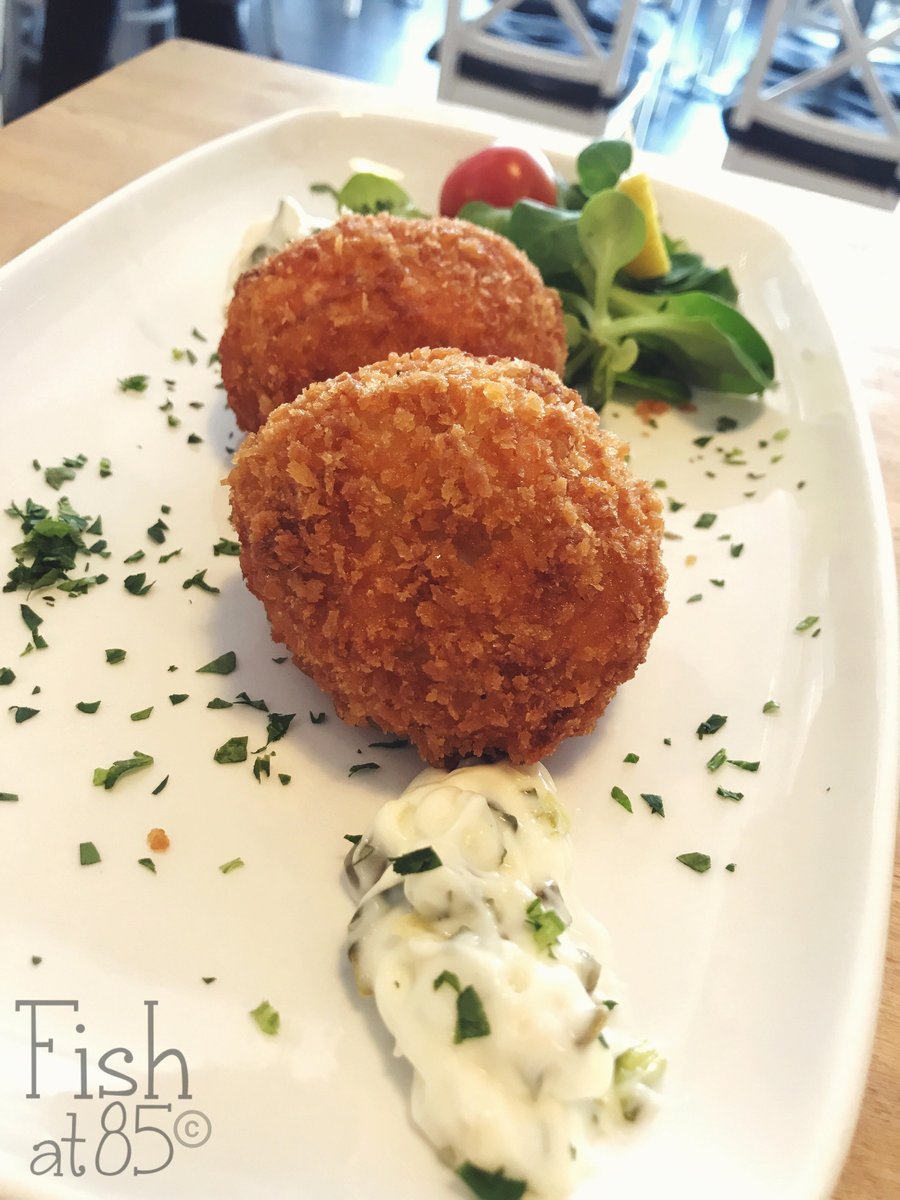 Homemade Fish Cakes! 🐠
Yum-Yum-Yummy! #Fishcakes #Delish