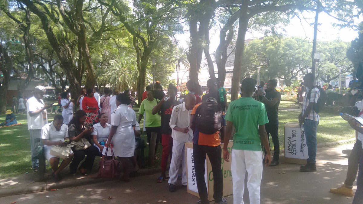 OpenParlyZw's tweet photo. Pictures from the Africa Unity square where nurses gathered for an Open Air clinic following the recent firing of 16 000 nurses due to striking
#DearVP #BringBackOurNurses https://t.co/v3DfQNQ051