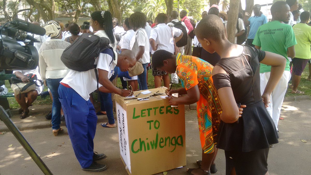 OpenParlyZw's tweet photo. Pictures from the Africa Unity square where nurses gathered for an Open Air clinic following the recent firing of 16 000 nurses due to striking
#DearVP #BringBackOurNurses https://t.co/v3DfQNQ051