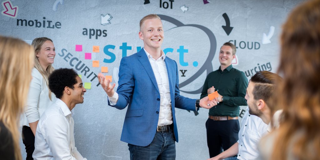strictacademy's tweet photo. Wat houdt een traineeship bij Strict Academy nou eigenlijk in? En wat kun je er mee bereiken? Bekijk het indrukwekkende profiel van één van onze toppers, Tom van Kooten, en ontdek de vele uitdagingen die Strict Academy ook jou te bieden heeft! https://t.co/rJ9MaDbVgR https://t.co/3tAqUFai9A