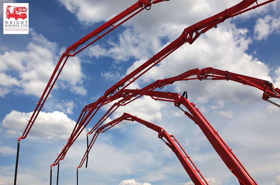 WrightMiniMix's tweet photo. Are you looking for concrete pumps for hire? 👷👋👀 We have pumps ranging from the boomless minipump to the largest concrete pump in the UK! ⬆️😲 Find out more! 👉 https://t.co/mJHlKsHo0B https://t.co/IiEQ95md6z