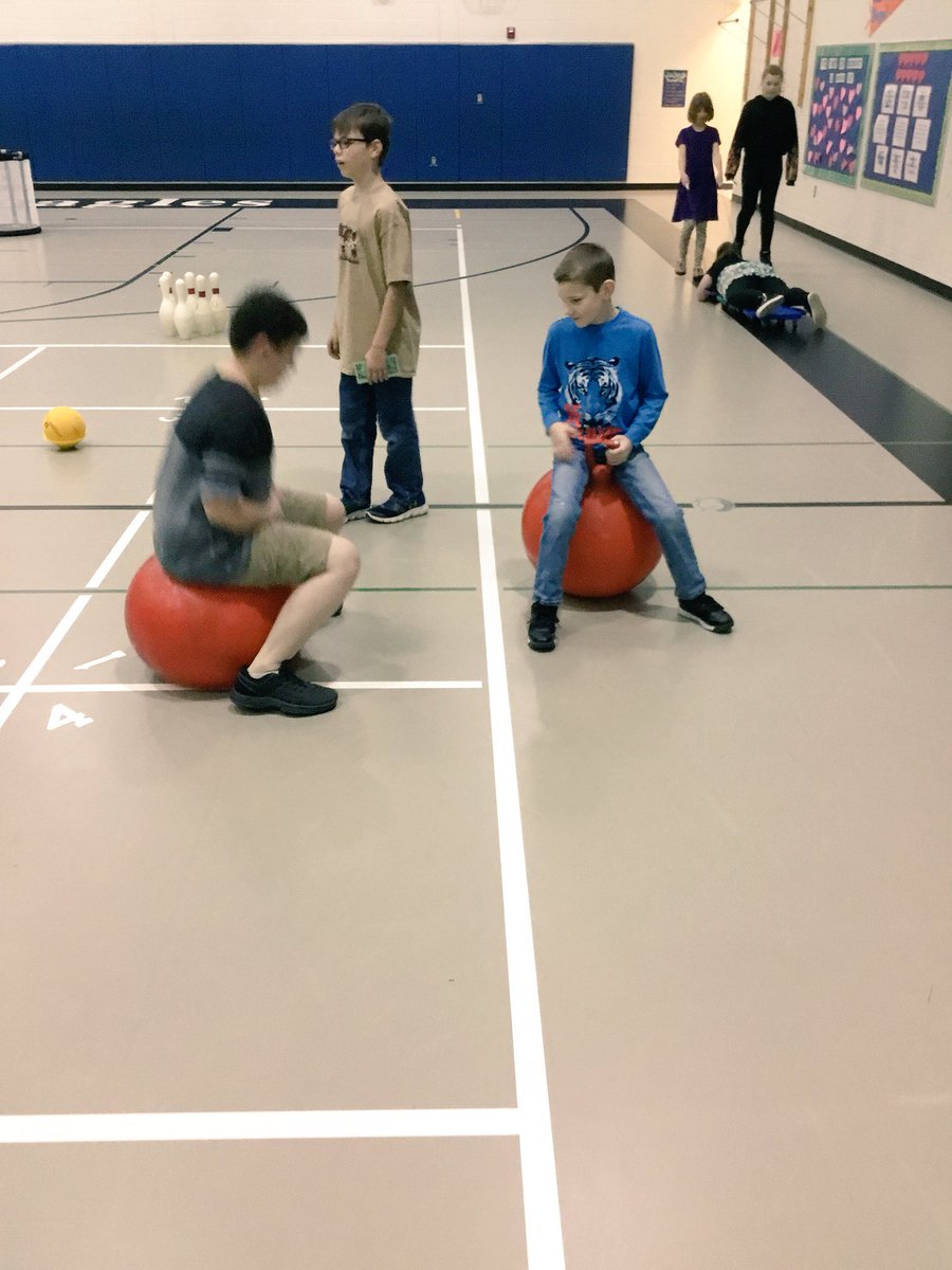 BES_PE's tweet photo. The Modified PE Club students modified our “Pay-to-Play” lesson yesterday for their friends, changing the paycheck amount, cost to play at stations, and types of stations. It was a big hit for all! #PEForEveryone #KindnessMatters https://t.co/I2SHu6dIL1