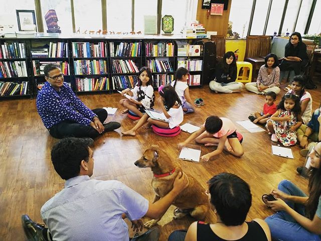 Jerry Pinto, Abodh Aras and Donald have the kids enthralled! They've quickly and easily won over a kid who is scared of dogs, a kid who loves only one dog and another who wanted a birthday party. Thank you @wsdindia <a href="/mahimkajerry/">Jerry Pinto</a> <a href="/strayingaround/">Abodh Aras</a> and <a href="/pra/">صاحب الحساب في ذمة الله</a>… ift.tt/2qMEhiq
