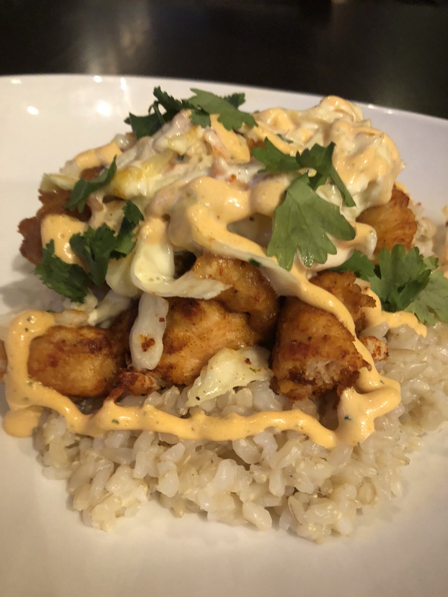 OakBarrelMKE's tweet image. Have you tried the Nashville Hot Chicken Bowl? We’re open for lunch, stop by!
#imonthird #lunchtime #friday