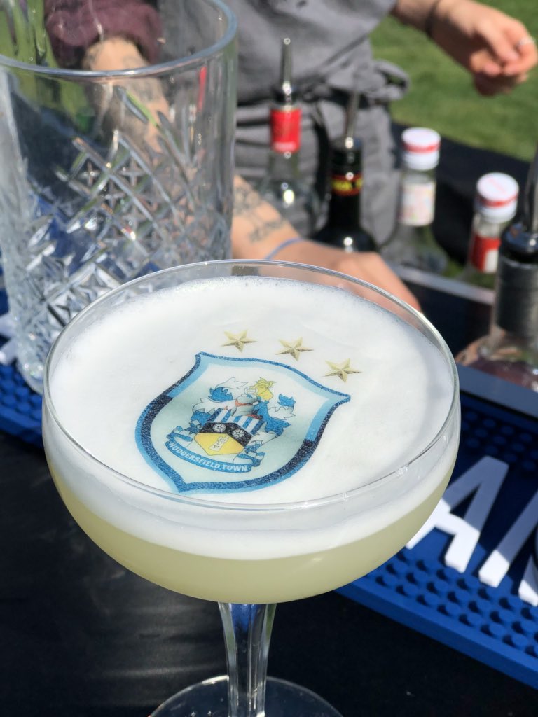 Spot of Cocktails and Golf. Can you guess the client 😉 @HTAFCBusiness #cocktails #yorkshirebartender