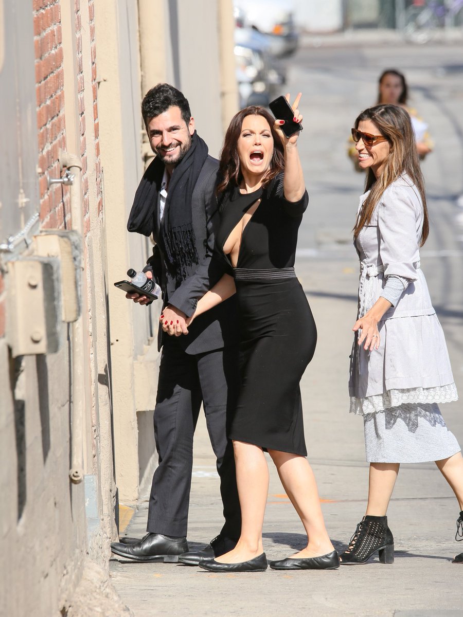 BYoungWeb's tweet photo. @BellamyYoung walking into the Jimmy Kimmel show last evening. 💗😍 https://t.co/j04bnjzQLW