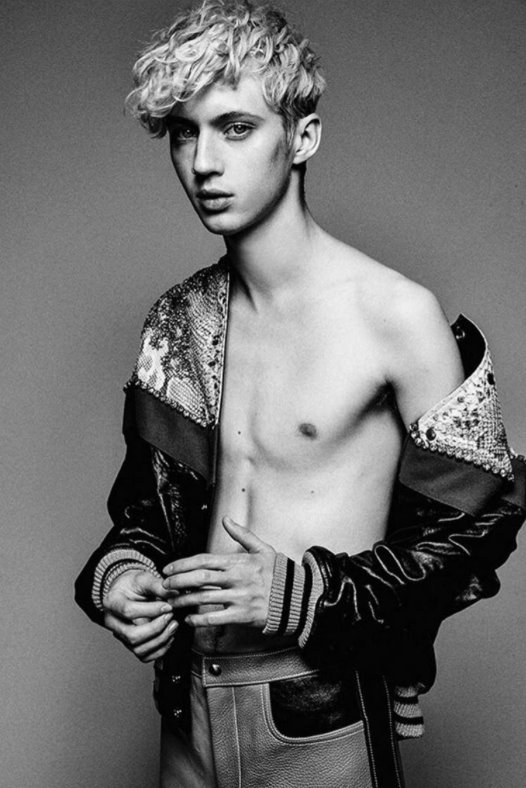 PopBuzz on Twitter: "Troye Sivan by Damon Baker for Nero magazine🌫… "