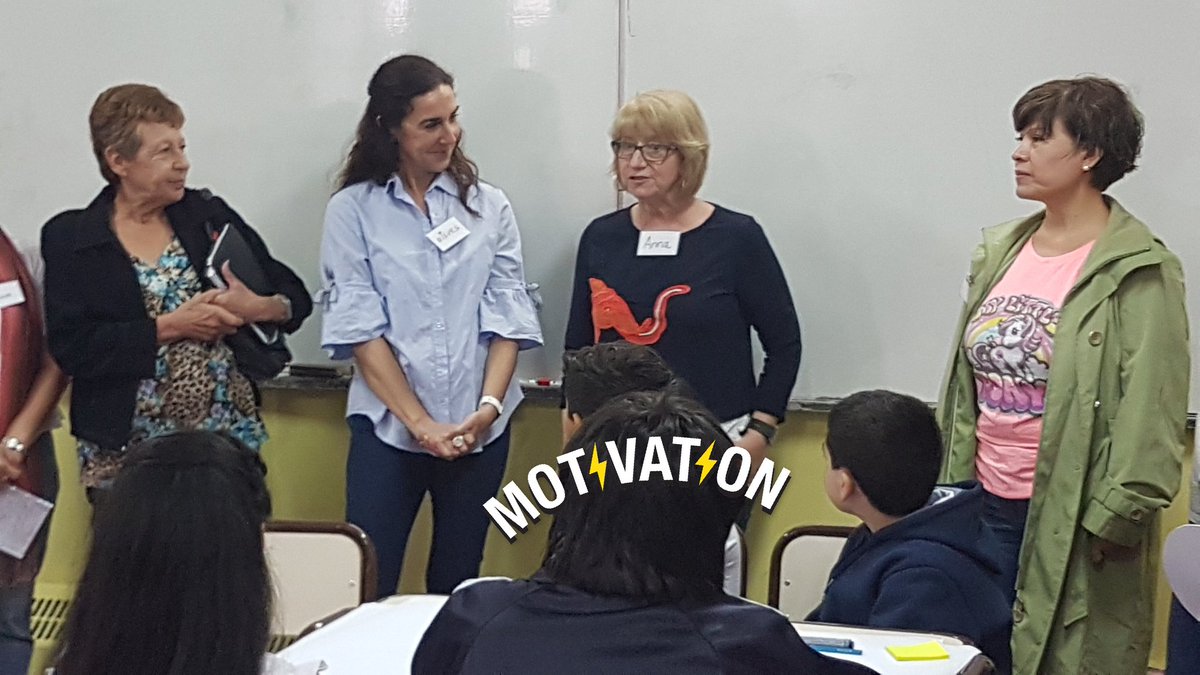 ModernizacionSI's tweet image. Comenzamos la actividad #EnergiasRenovables para #SmartCitiesChallenge con los mejores colaboradores: los alumnos de #MalvinasArgentinas ya están construyendo  junto a @IBMArgentina  @SanIsidroGob @SIsustentable #IBMconSanIsidro #ModernizandoSi @gustavoposse @rosefucello