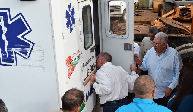 #EsNoticia Gobierno regional recupera ambulancias destinadas a centros de salud del estado bit.ly/2HLBJt7 #AnzoáteguiEnMovimiento <a href="/rosaelenaag/">Rosa Elena Arias</a>
