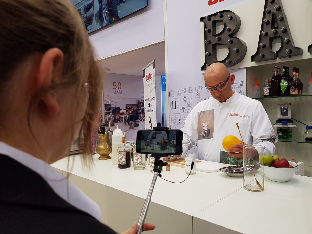 JULABO_GmbH's tweet photo. Ein großer Erfolg auf der Analytica und auch auf der Achema wieder mit dabei: unsere JULABO #Labbar mit Domenico #achema2018 https://t.co/jtSKemWWTy