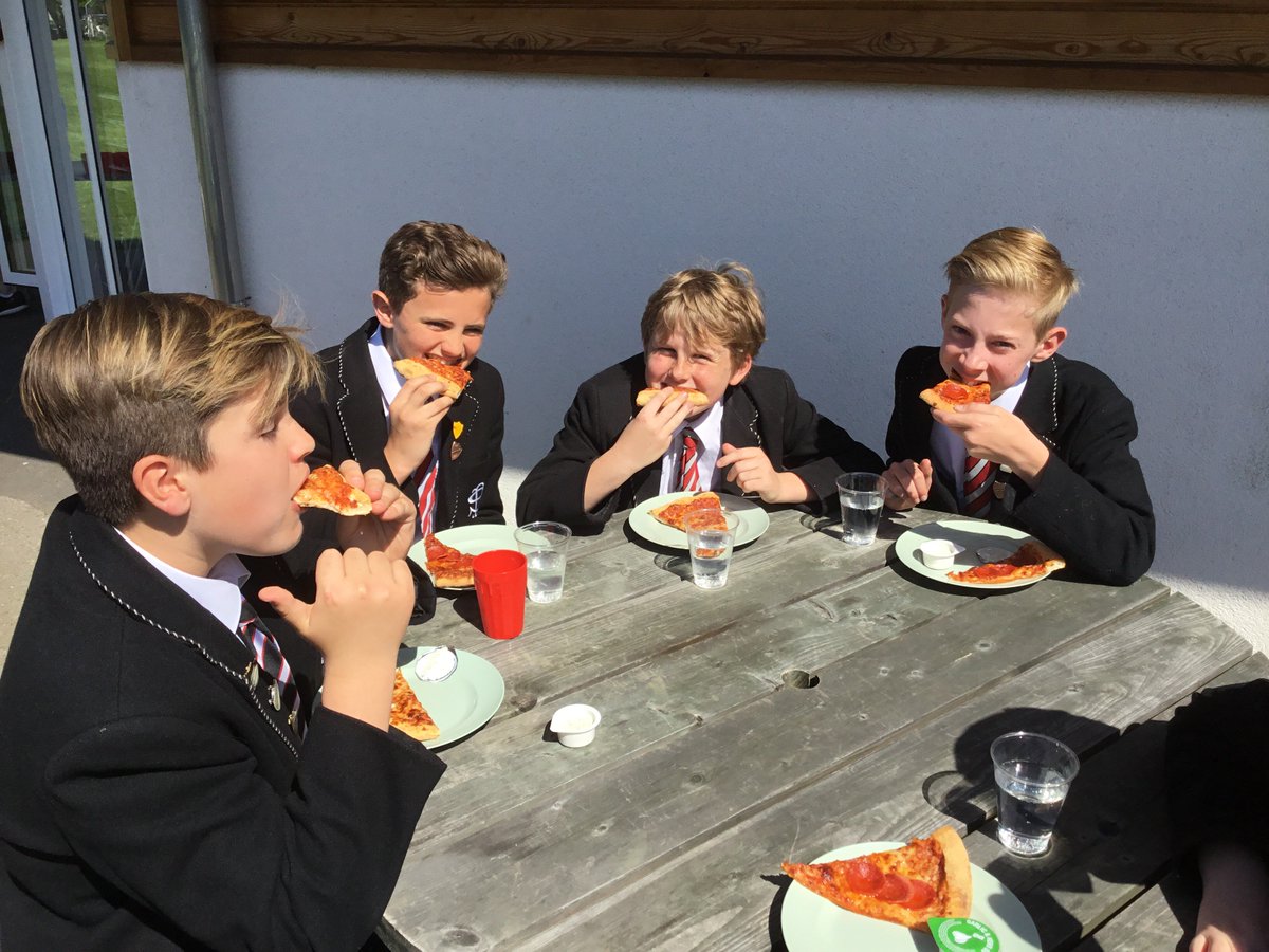 Downsend School tweet media