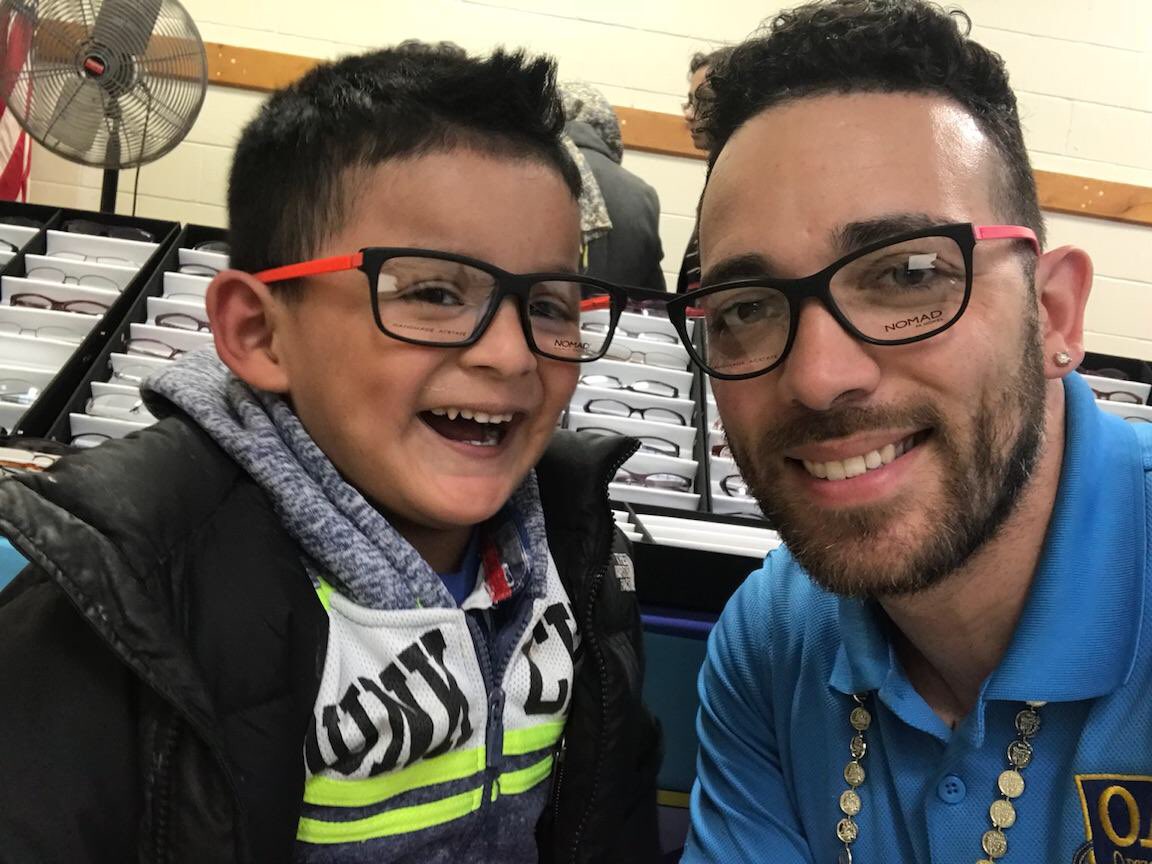 AbbyAyoub's tweet image. Best customer satisfaction survey ever! Our little munchkins smile tells it all! @opticalacademy1 

#opticalacademy #oa #wecometoyou #onsitevision #mobilevision #popupoptical #ondemand #popup #mobile #onsite #glasses #gotglassesfromoa #visionteam #schools
