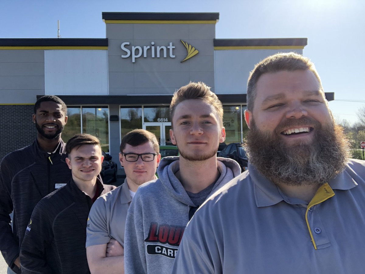 SampsonPhil's tweet photo. Fern Creek Store 2102. We ready! @jbarne30 @MartyHayes11 @mark_nachman @tracySprint #PartnerUp https://t.co/K1aZjFAbKX