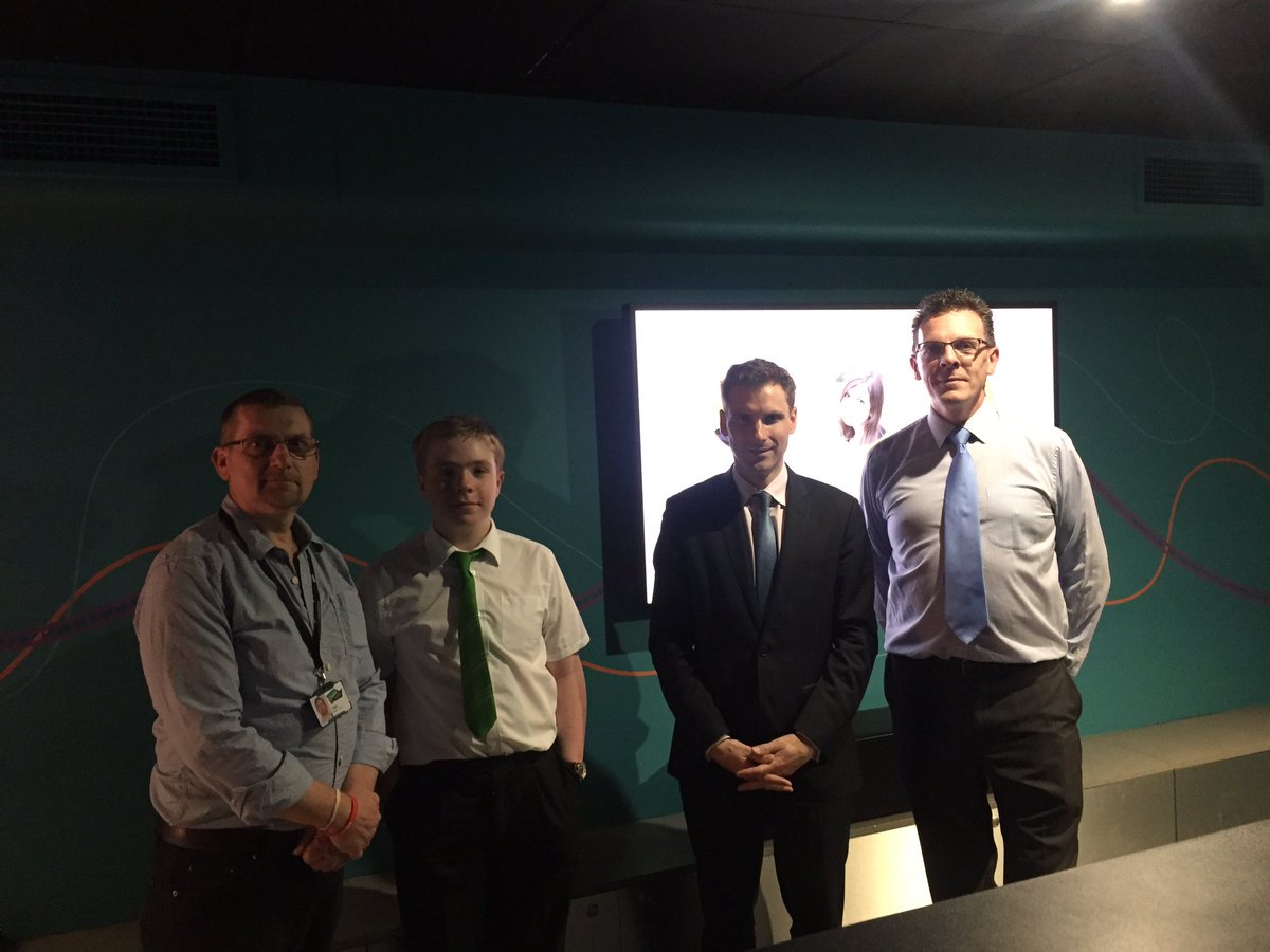 CPhilpOfficial's tweet photo. Good to visit @OasisCoulsdon earlier and join an RE class - being delivered in a gigantic lorry container with interactive multi media kit https://t.co/Yu2oEL23Bh
