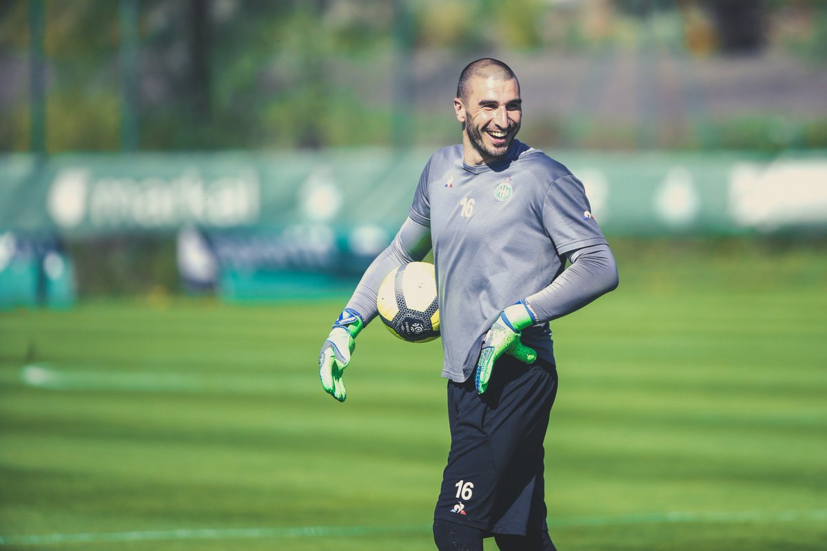 PassionAsse's tweet photo. Ruff 🌞🌞🌞🌞 https://t.co/NIaCMEgM7Q