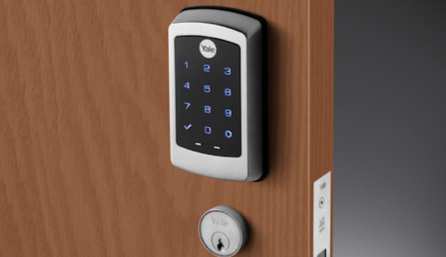 ZWave_Alliance's tweet image. Alliance member @yalelocks announced an expansion of their NexTouch Digital Keypad Door Lock line available with #ZWave configurations and a separate keypad, lever and optional #security deadbolt. @SourceSecurity was onsite at #ISCW18 to capture the story bit.ly/2qDJ85m