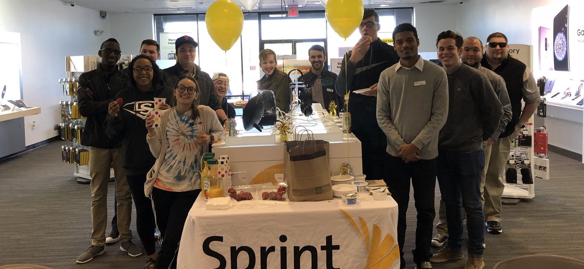 sprint_store300's tweet photo. Store 300 retail team says THANKS for breakfast! @mark_nachman @tracySprint @MartyHayes11 @jbarne30 @chriswedin https://t.co/FMaXUcU0Sf