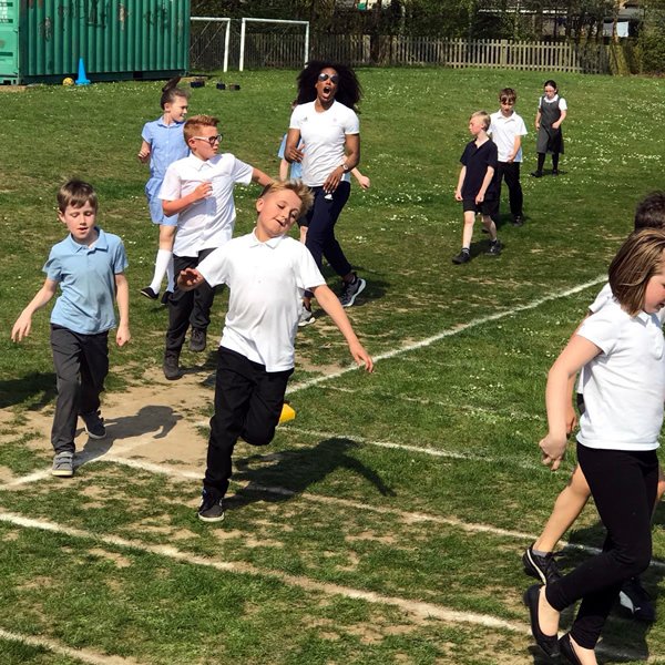 easternshires's tweet photo. Olympic athlete Montell Douglas (@MontyTrackStar) has spent the day with Morland Primary School in Ipswich, winners of our autumn term @YouthSportTrust Active Schools Challenge, including joining their daily mile! https://t.co/0nYqwsope9