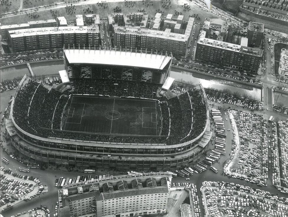 Alpande21's tweet photo. Tocamos el cielo en mi estadio, lloró el Calderón en Madrid https://t.co/0eMOr7IXH7