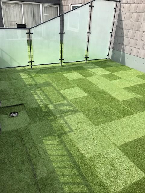 Another quality install by the Central Team  This project displays our versatility overcoming complex detailing and the challenge of the building being occupied throughout, the client requested a Grassflex finish.

Looks like summer is here! 

Take no risks. Go home safe!