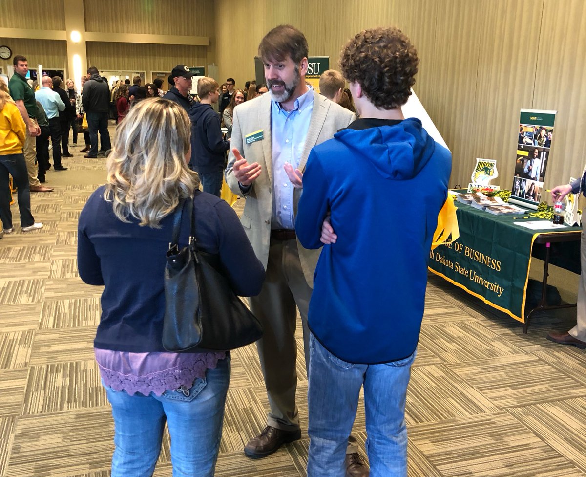 KyleJBosch's tweet image. Great day meeting with future Bison! We love to talk about all we have to offer at @NDSUEngineering #DiscoverNDSU #NDSUengineering