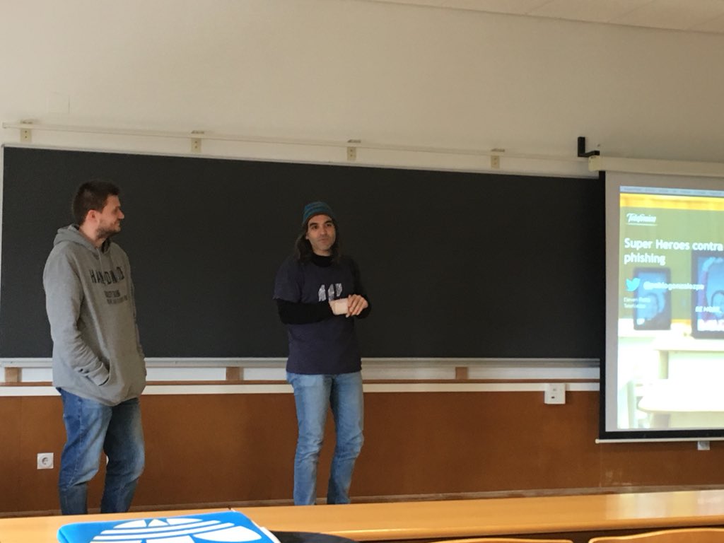 VaroColomo's tweet photo. Y seguimos con el turno de tarde de #URJCTECHFEST2018 con @chemaalonso y @pablogonzalezpe de @Telefonica https://t.co/eavXqA1b2k