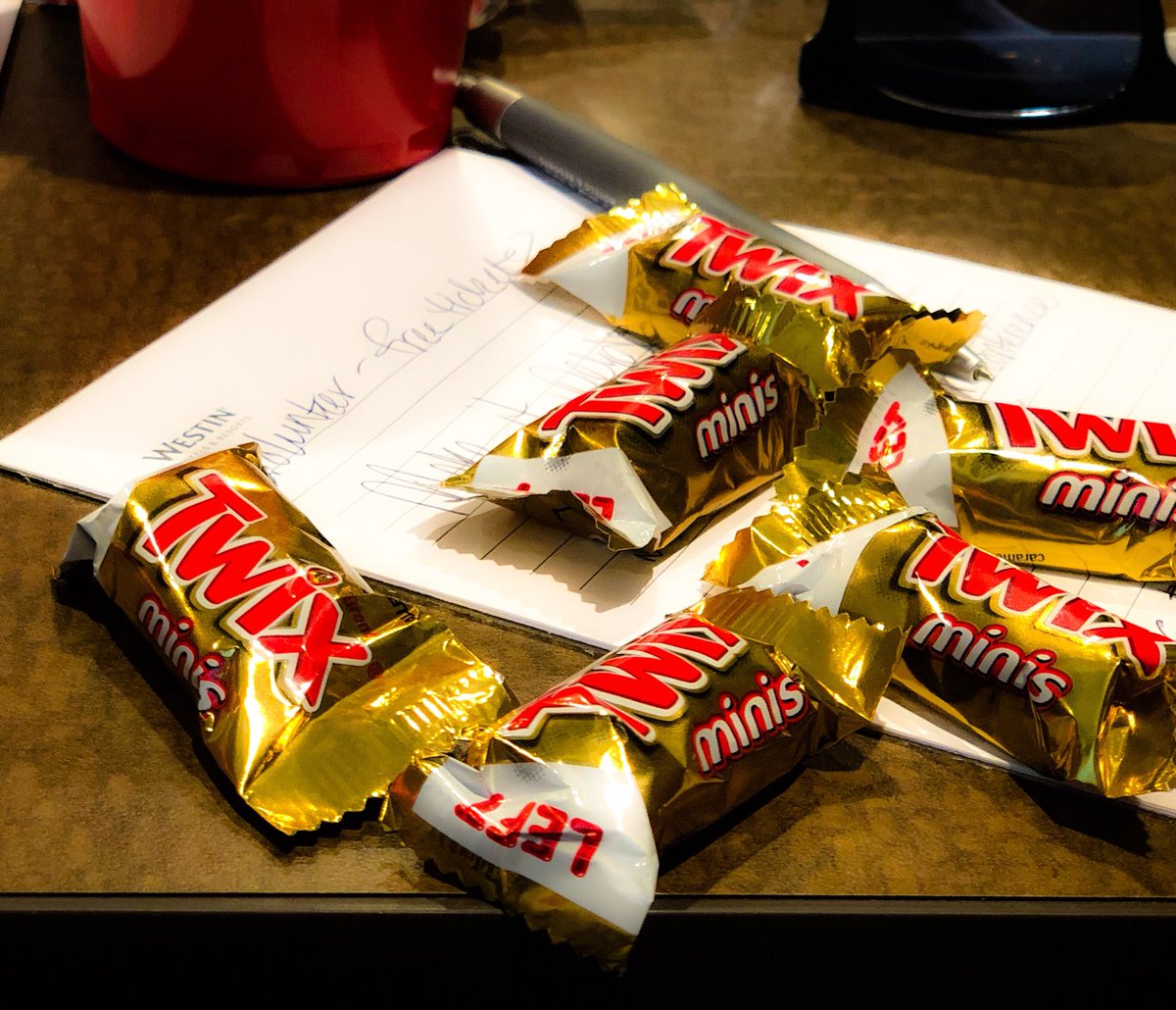 jenmooreKY's tweet image. Lucky for me, Tobias can’t eat the left @twix. #conferenceperks #AAFD5Rocks #AAFD5