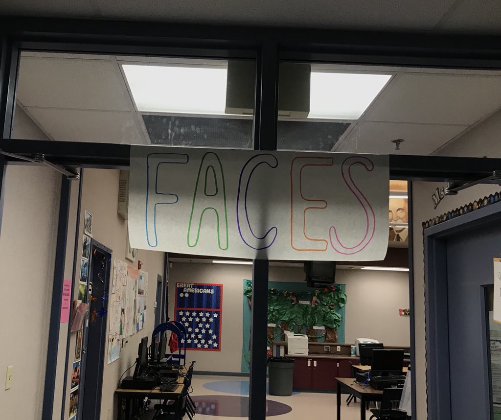 CCSDFamily's tweet image. Thank you for inviting us to support the #stem night, the warm welcome, and feedback! We had an awesome evening connecting &amp;amp; networking with Frias families as they rotated through our Division Quiz Game Show!#Familyengagement #linkedtolearning 🤝