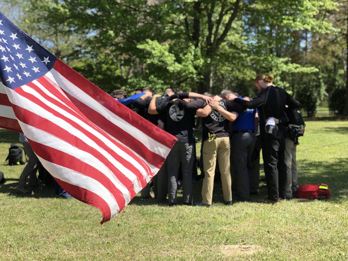 f3capefear's tweet photo. Getting this party started right!! #prayfirst #COT #ballofman #customheavy @goruck @F3NationRuck @ @f3enc @F3Raleigh https://t.co/rkyANJaJht