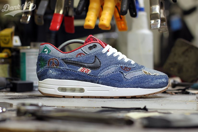 jwdanklefs's tweet photo. One of my favorite customs to date.... @cheechandchong AirMax 1. 

Happy 4/20!!! #dankcustoms https://t.co/a9lcAJ72uk