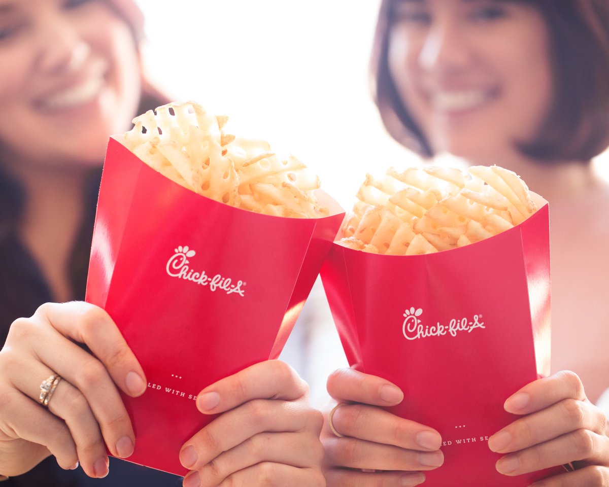 Question of the day: Are your fries just a side or do you eat them as the main course? #Fryday #WaffleFries https://t.co/uGLMqWz9VI