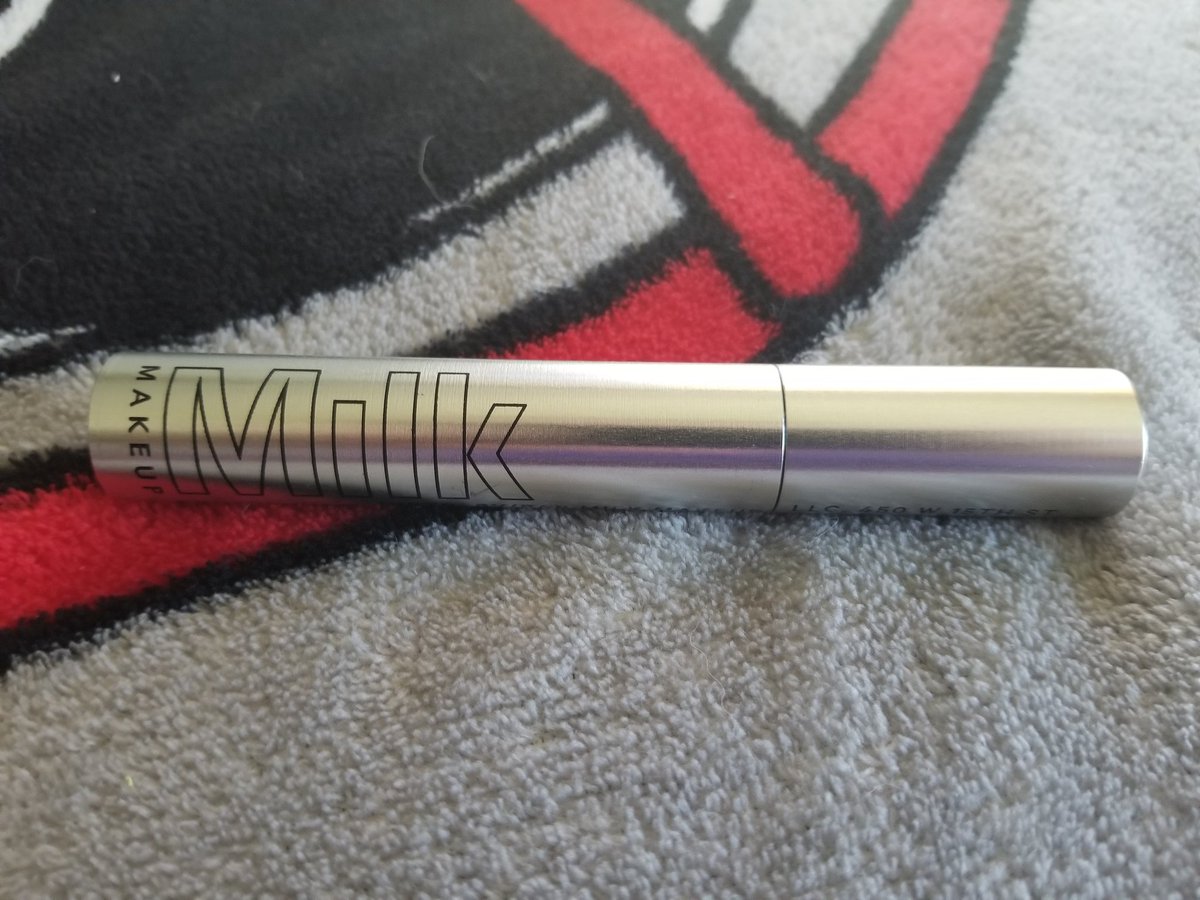 CodeMakeup92's tweet photo. #milkmakeup #420day https://t.co/8EJ4hDNnik