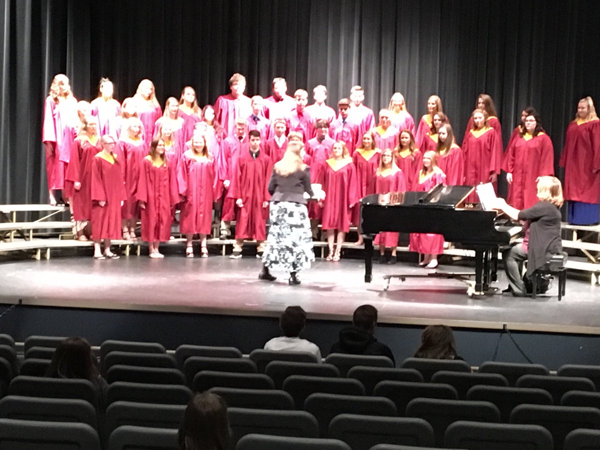 ArloEaglesSport's tweet photo. AHS choir is ready to perform at the district music contest. Go Eagles!!! https://t.co/c8YpiJDxg0