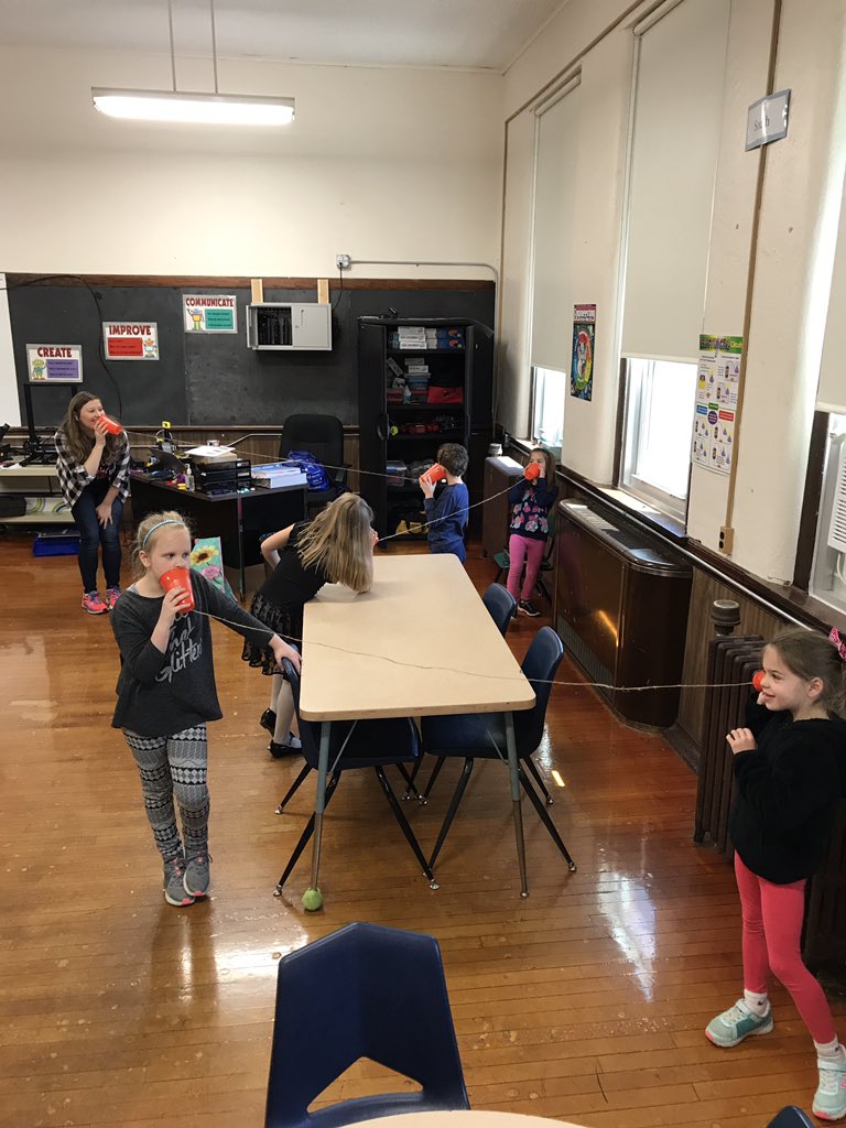 ltaylor4445's tweet photo. 1st grade communicating using cups and string #bementbulldogs https://t.co/Yk5O5qV5sJ