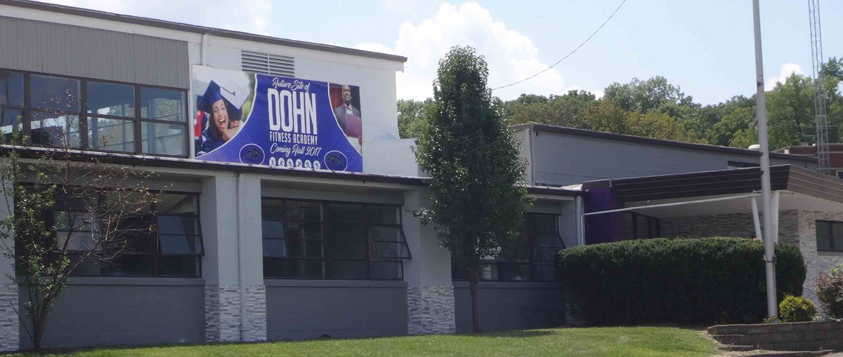 DohnHighSchool's tweet photo. If you, a family member or friend are looking for a new teaching position or a new job in education, join us tomorrow at our 2nd Annual Job Fair to learn about exciting opportunities. Sat. 4/21 9-12 4100 Reading Road 45229 See you there! #Dohn, #CincinnatiCharterSchoolConsortium https://t.co/Vy94VRcaZr