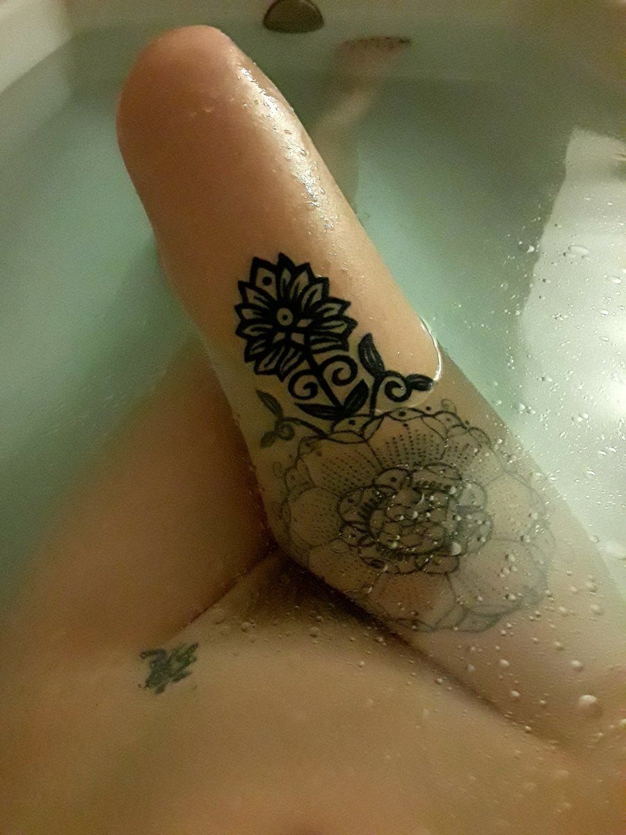 GipsieLove's tweet photo. I am FINNALLY approved as a cam model on #Streamate AND #ismygirl 
Follow me for nudes, videos and live stream chats! https://t.co/MWqk3fsFLy