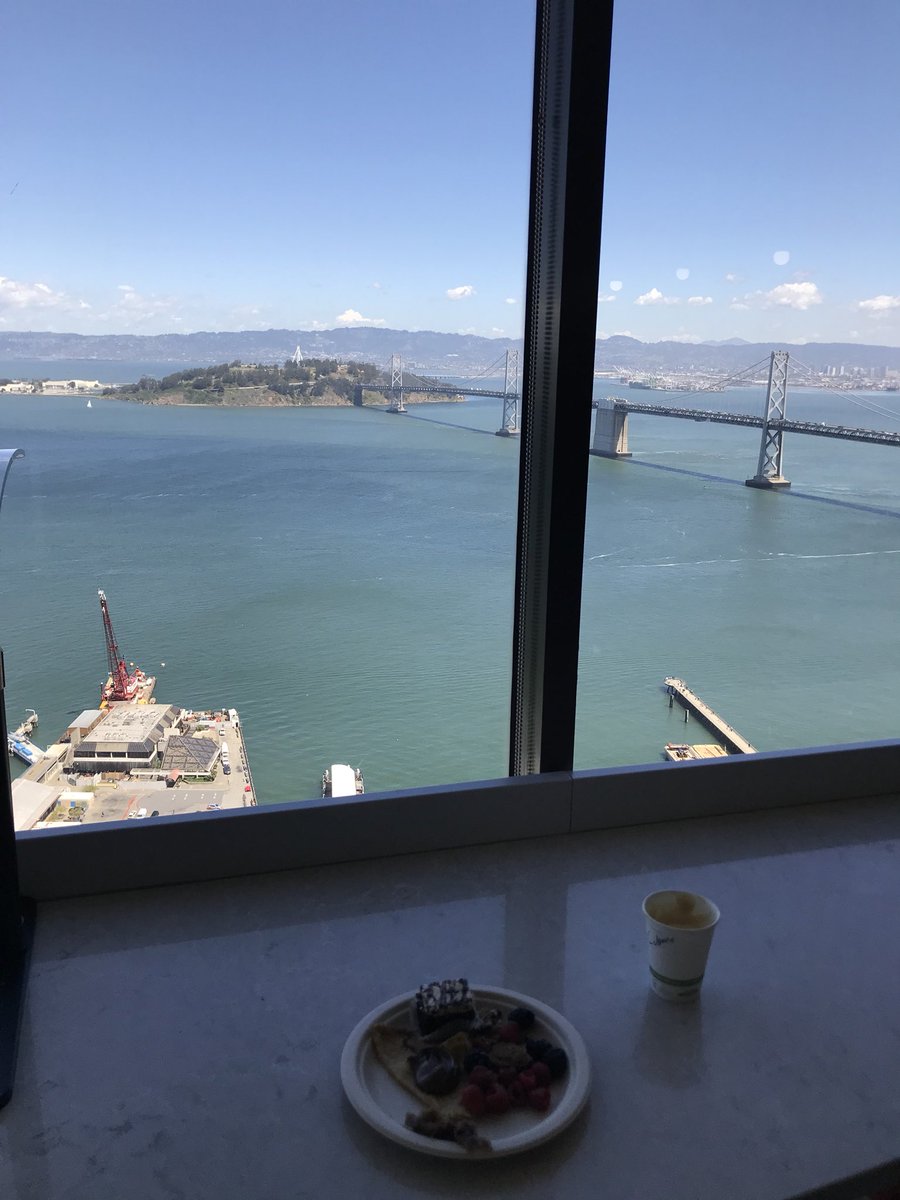 rachyji's tweet photo. @Google SF’s offices has one of the most beautiful views ever! The blue waters remind me of #NewZealand 🇳🇿 Thanks for the yummy food!!!😋 #googlesf #ferrybuilding #FinancialDistrict https://t.co/cJjKgXsgQ7